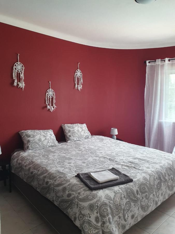 Brisa'S Haven Guesthouse !Pet Friendly! Лагос Екстериор снимка